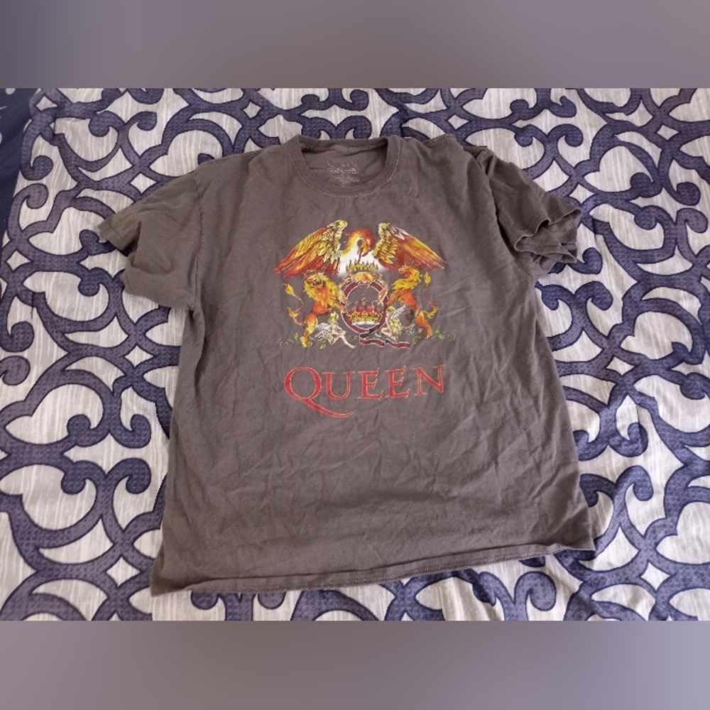 QUEEN mens Tshirt